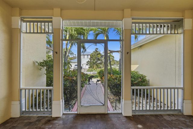 125 NW Madison Court, Port St Lucie, FL 34986