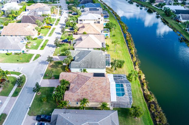 125 NW Madison Court, Port St Lucie, FL 34986