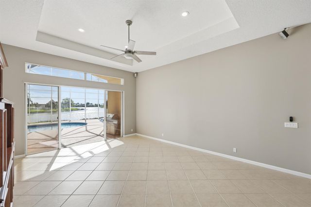 125 NW Madison Court, Port St Lucie, FL 34986