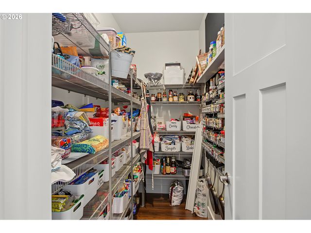 956 N NOBLE Loop, Ridgefield, WA 98642