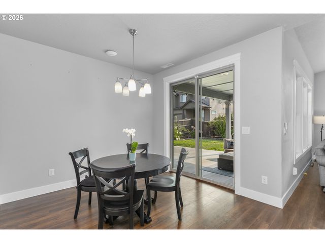 956 N NOBLE Loop, Ridgefield, WA 98642