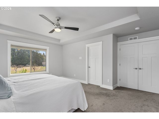 956 N NOBLE Loop, Ridgefield, WA 98642