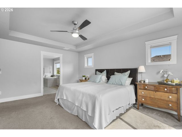 956 N NOBLE Loop, Ridgefield, WA 98642