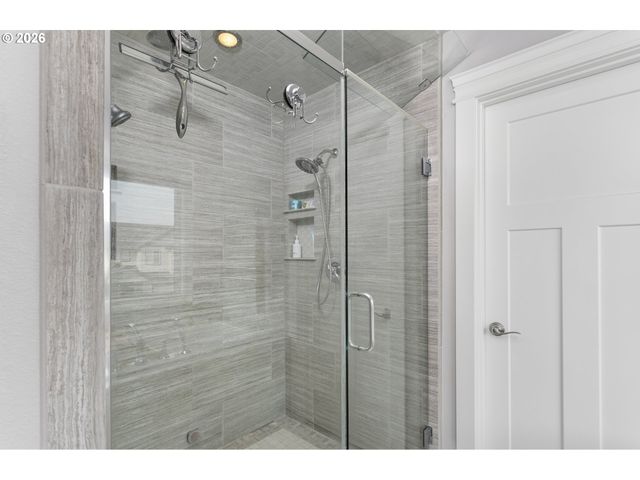 956 N NOBLE Loop, Ridgefield, WA 98642