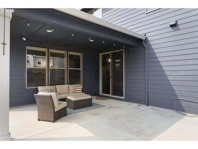 956 N NOBLE Loop, Ridgefield, WA 98642
