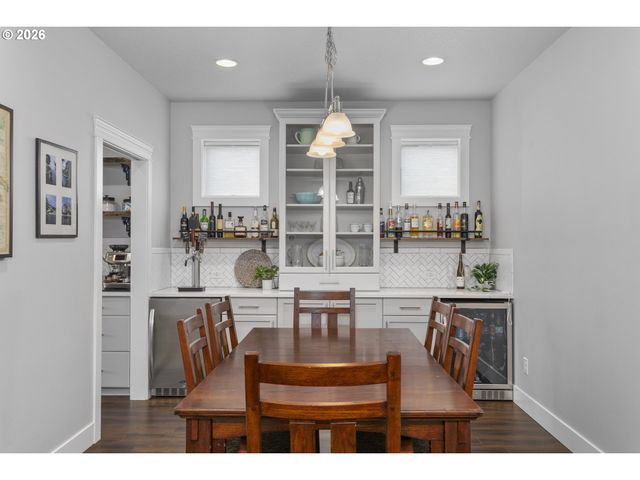 956 N NOBLE Loop, Ridgefield, WA 98642