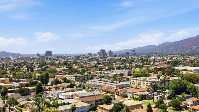 1517 E Garfield 84, Glendale, CA 91205