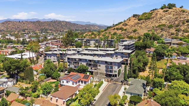 1517 E Garfield 84, Glendale, CA 91205