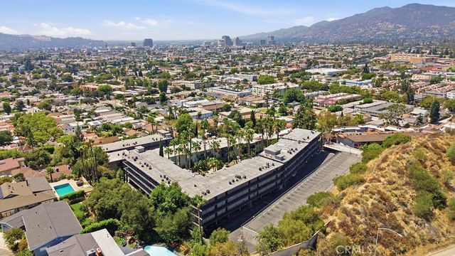 1517 E Garfield 84, Glendale, CA 91205