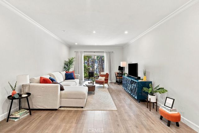 1517 E Garfield 84, Glendale, CA 91205