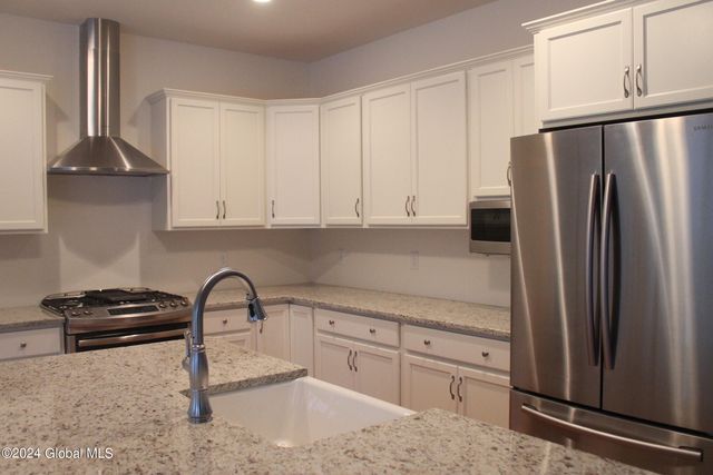 21 Jack Drive, Halfmoon, NY 12118