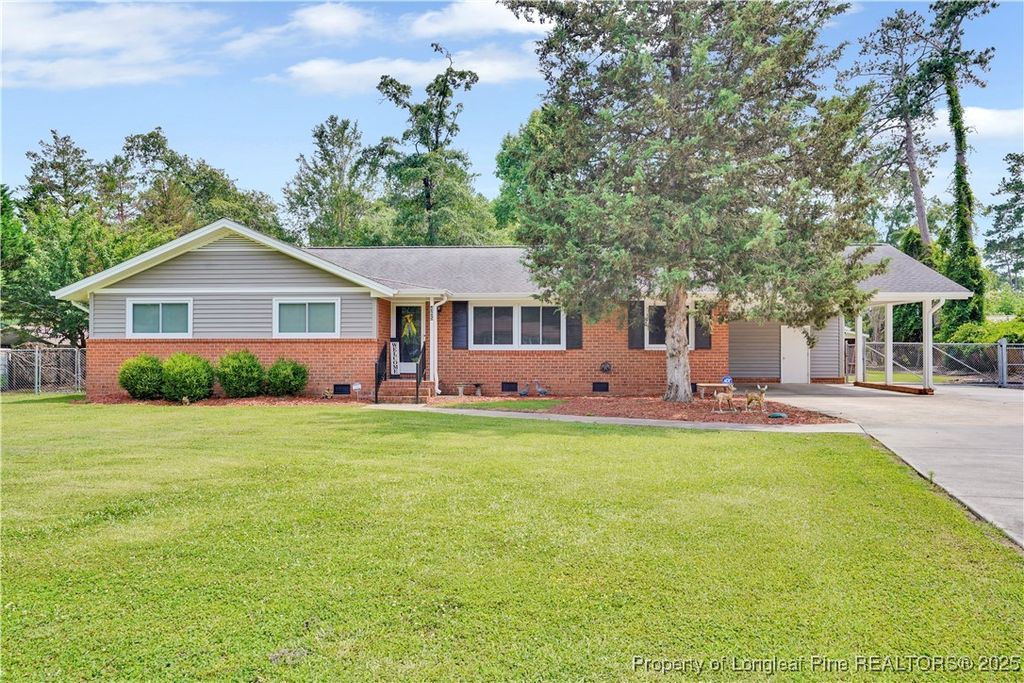 465 Sherwood Road, Lumberton, NC 28358