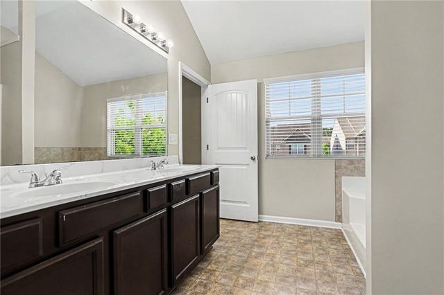 5151 Rapahoe Trail, Atlanta, GA 30349