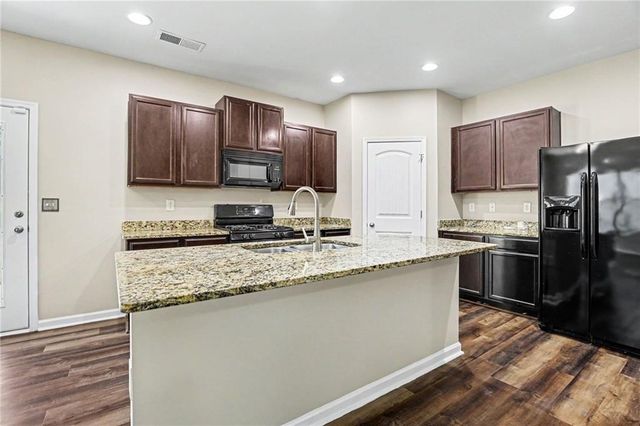 5151 Rapahoe Trail, Atlanta, GA 30349