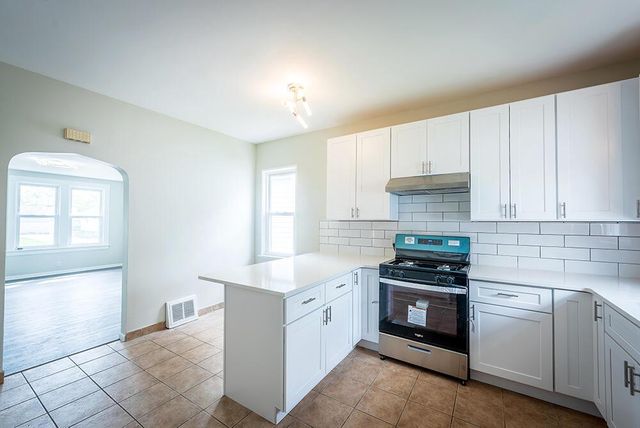 3834 Sheridan ROAD, Kenosha, WI 53140