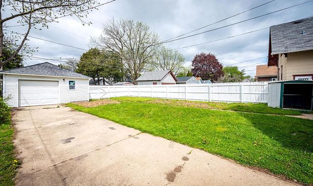 3834 Sheridan ROAD, Kenosha, WI 53140