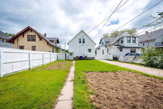 3834 Sheridan ROAD, Kenosha, WI 53140