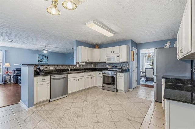 3339 Hillside Links Drive, Snellville, GA 30039