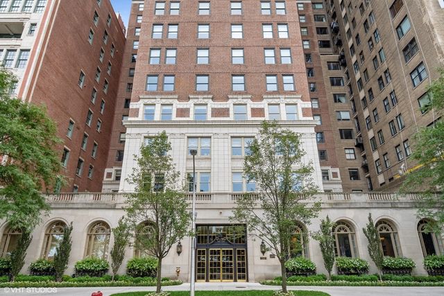 189 E Lake Shore Drive 15W, Chicago, IL 60611