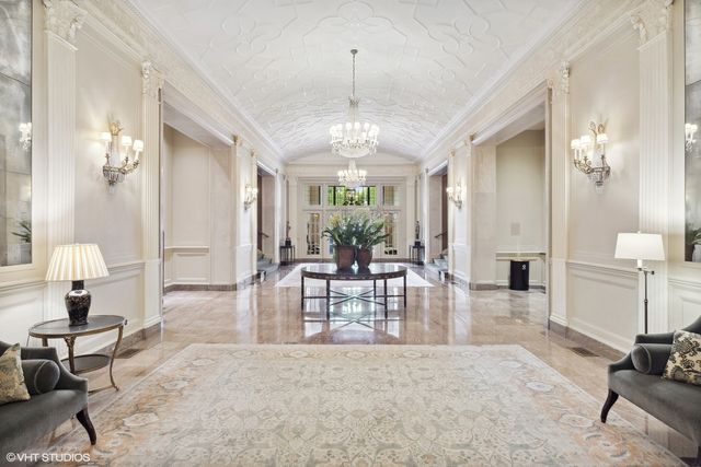 189 E Lake Shore Drive 15W, Chicago, IL 60611