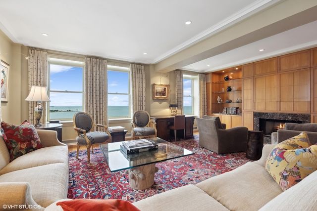 189 E Lake Shore Drive 15W, Chicago, IL 60611