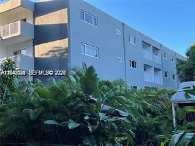 645 NE 121st Street 306, North Miami, FL 33161