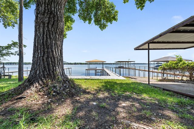 712 W Lake Drive, Weatherford, TX 76087