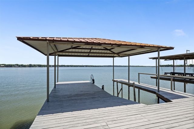 712 W Lake Drive, Weatherford, TX 76087