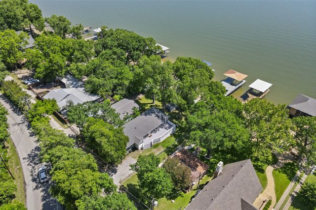 712 W Lake Drive, Weatherford, TX 76087