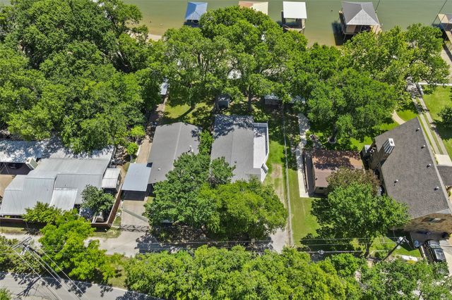 712 W Lake Drive, Weatherford, TX 76087