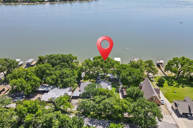 712 W Lake Drive, Weatherford, TX 76087