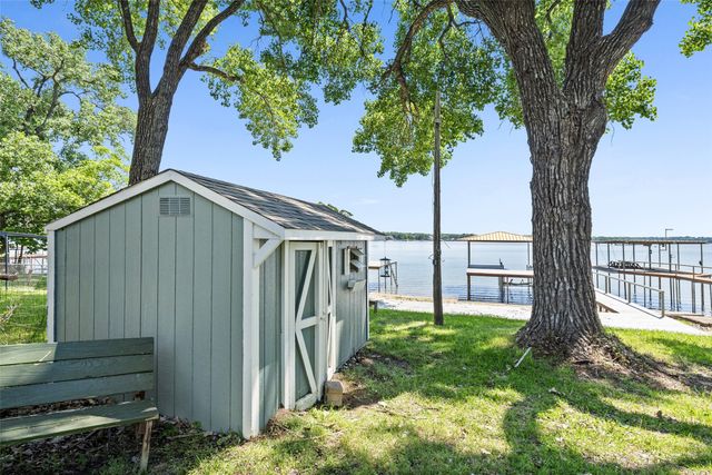 712 W Lake Drive, Weatherford, TX 76087