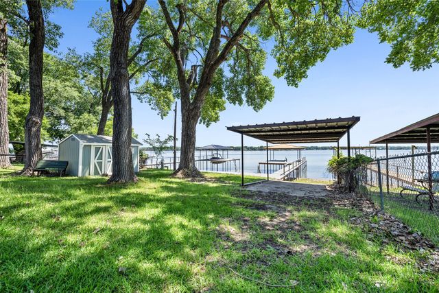 712 W Lake Drive, Weatherford, TX 76087