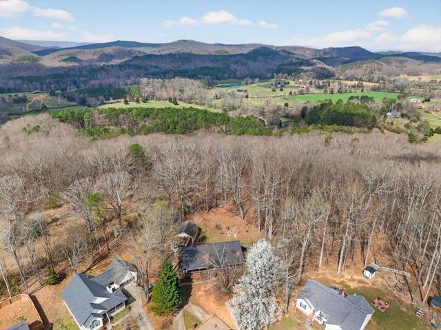 333 Windsong Drive, La Fayette, GA 30728
