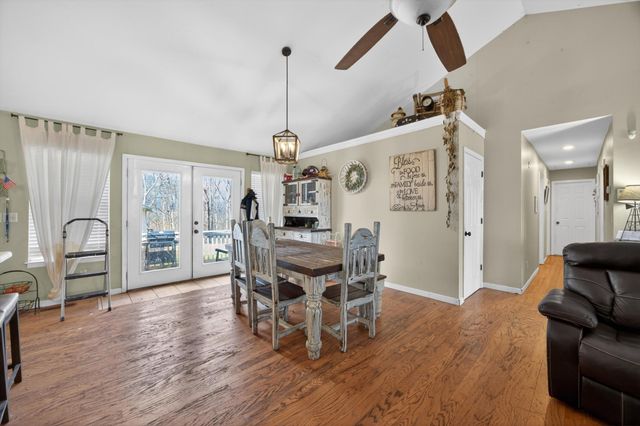 333 Windsong Drive, La Fayette, GA 30728
