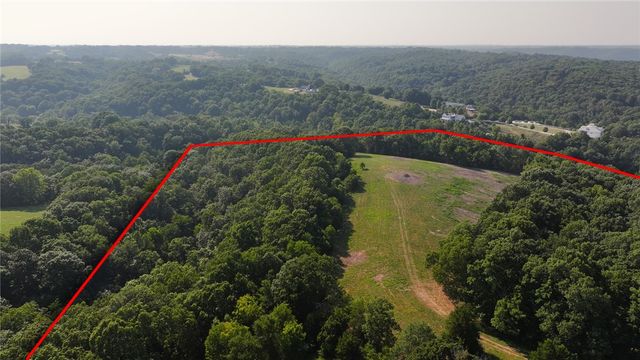 Lake Point Drive, Lowell, AR 72745