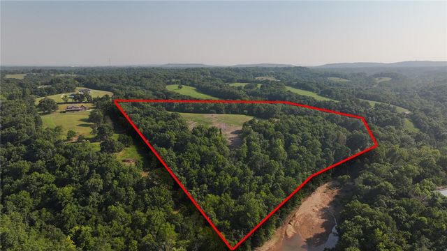 Lake Point Drive, Lowell, AR 72745