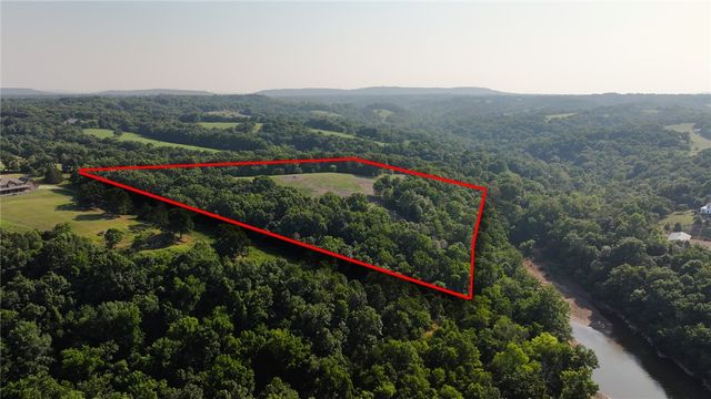 Lake Point Drive, Lowell, AR 72745