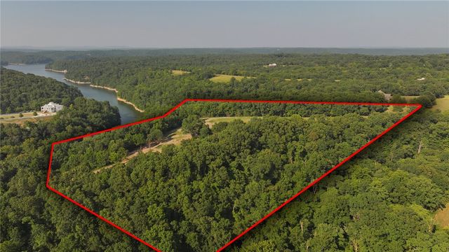 Lake Point Drive, Lowell, AR 72745