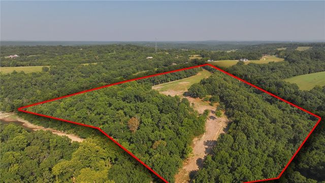 Lake Point Drive, Lowell, AR 72745