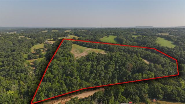 Lake Point Drive, Lowell, AR 72745