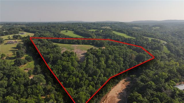 Lake Point Drive, Lowell, AR 72745