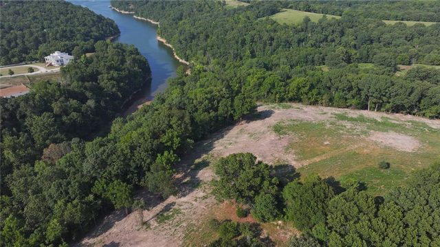 Lake Point Drive, Lowell, AR 72745