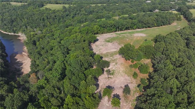 Lake Point Drive, Lowell, AR 72745