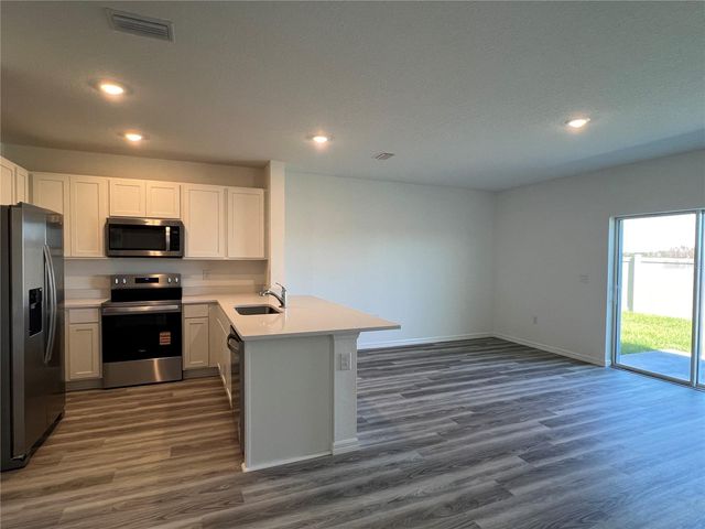 2472 RIVERSONG LODGE LANE, Wesley Chapel, FL 33543