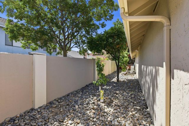 2372 Apsis Court, San Jose, CA 95124