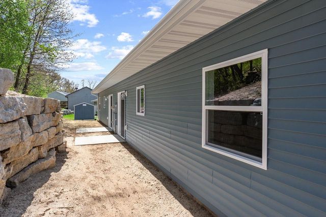 2444 Russell Court, Reedsburg, WI 53959