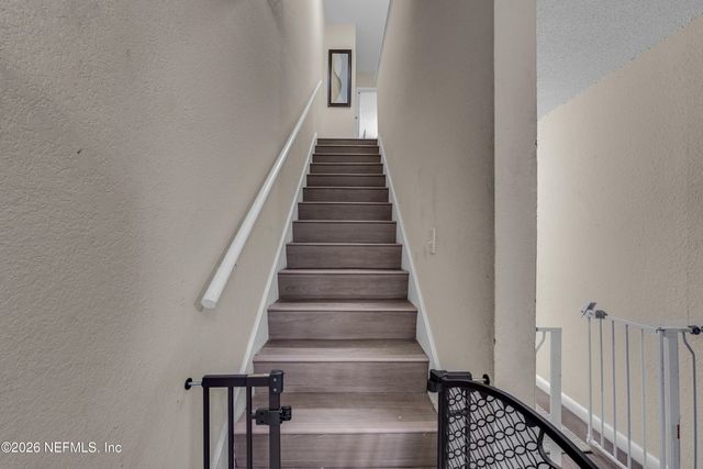 5811 ATLANTIC Boulevard 201, Jacksonville, FL 32207