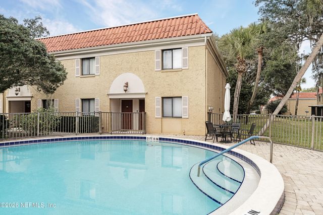 5811 ATLANTIC Boulevard 201, Jacksonville, FL 32207