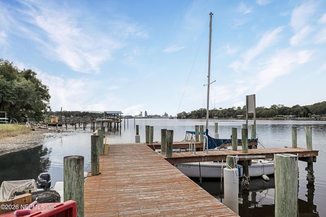 5811 ATLANTIC Boulevard 201, Jacksonville, FL 32207